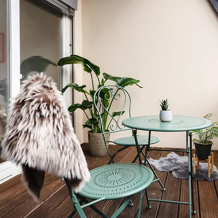 Hybrid Work-play Retreat - 2br, 1b Kreuzberg Apartment *