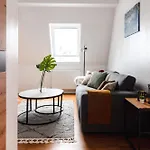 Hybrid Work-play Retreat - 2br, 1b Kreuzberg Apartamento Berlim