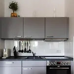 Apartamento Hybrid Work-play Retreat - 2br, 1b Kreuzberg Berlim