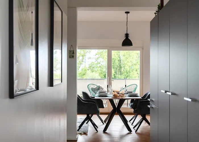 Hybrid Work-play Retreat - 2br, 1b Kreuzberg Appartement