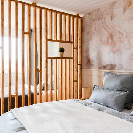 Апартаменты Hybrid Work-play Retreat - 2br, 1b Kreuzberg *