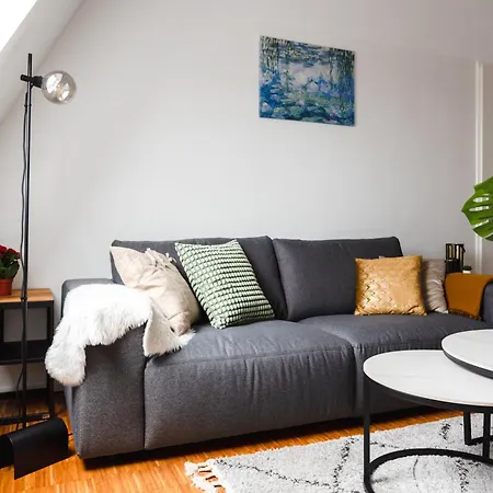 Апартаменты Hybrid Work-play Retreat - 2br, 1b Kreuzberg
